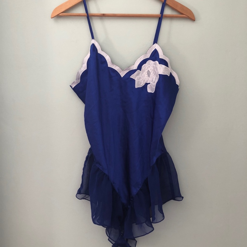 Victoria’s Secret Gold Label vintage bright blue lingerie SMALL tap pant
